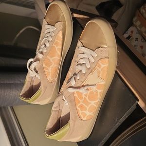 Shu Shop tennis shoes sz 7